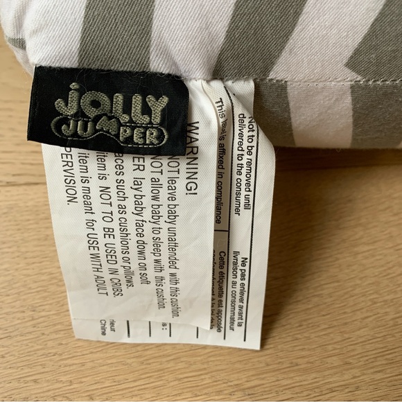 Jolly Jumper | Nursing Pillow - Picture 3 of 3